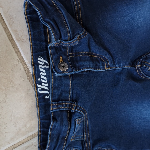 Girls size 7 skinny crazy 8 blue jeans and old navy cream 6/7 tank top - Picture 5 of 8